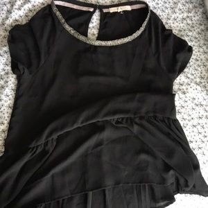 Short sleeve high-low blouse